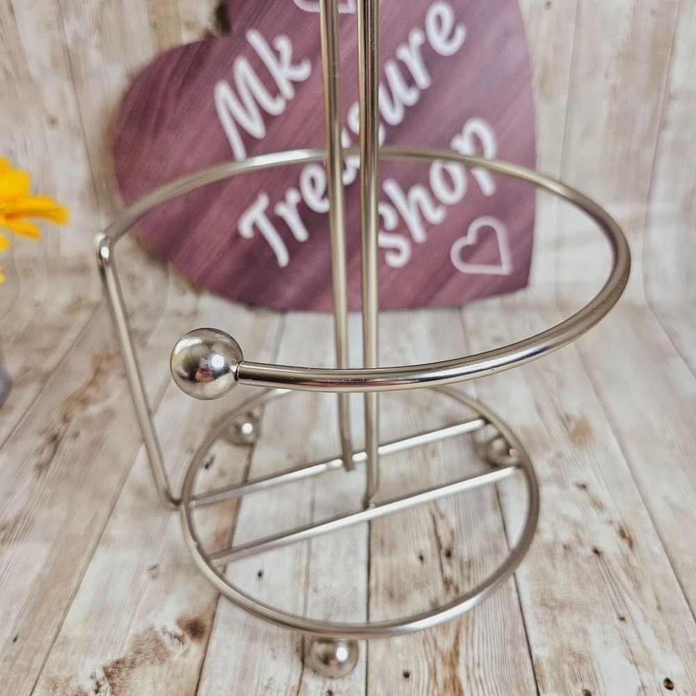 Kitchen paper towels holder